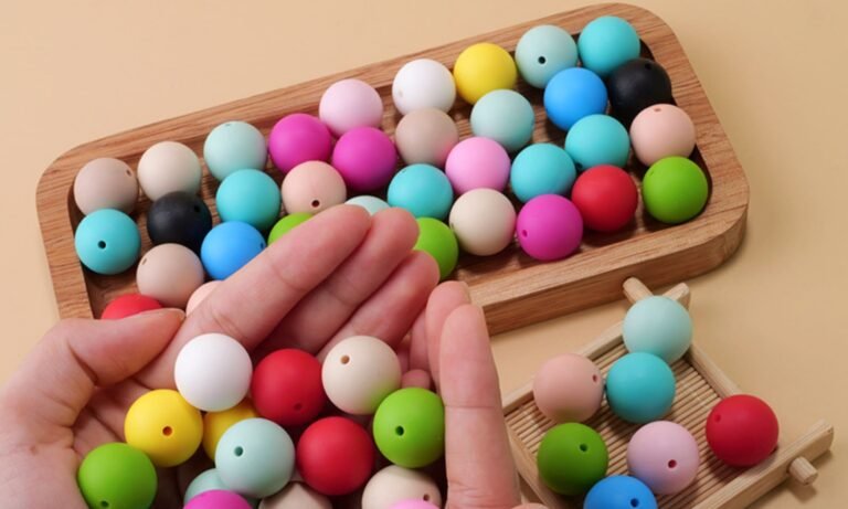 Are Baby Chew Beads Effective In Attracting Baby’s Attention